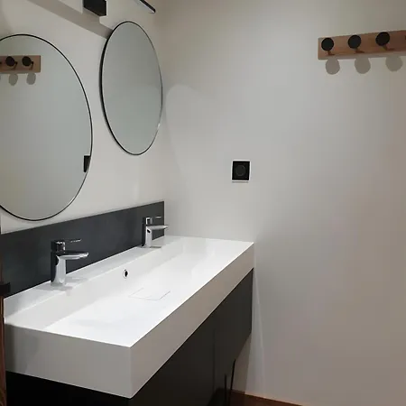 Lesetoilesdelaplagne - Le Diamant * La Plagne